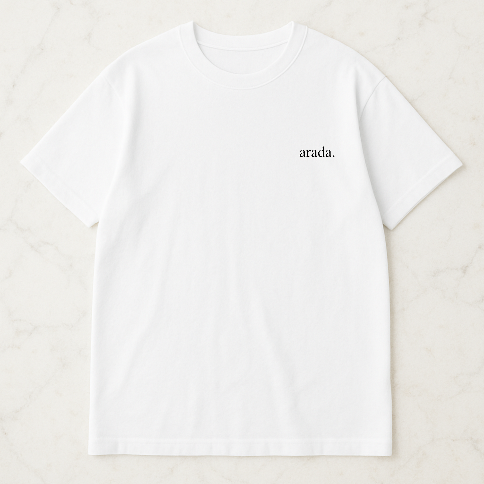 ARADA T-Shirt – “Çok Türk, çok Avrupalı.” Backprint beyaz